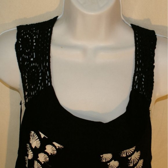 India Boutique Clam Shell Design Romper Women's Size One Size - Picture 3 of 6